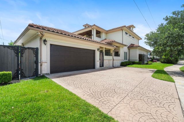 9761 Westview Drive, Houston, TX 77055