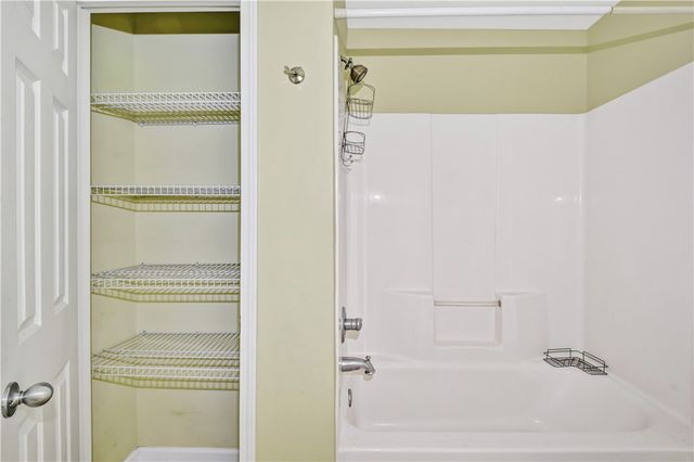 136 Joshua Circle, Brunswick, GA 31525