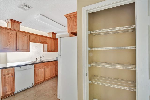 136 Joshua Circle, Brunswick, GA 31525