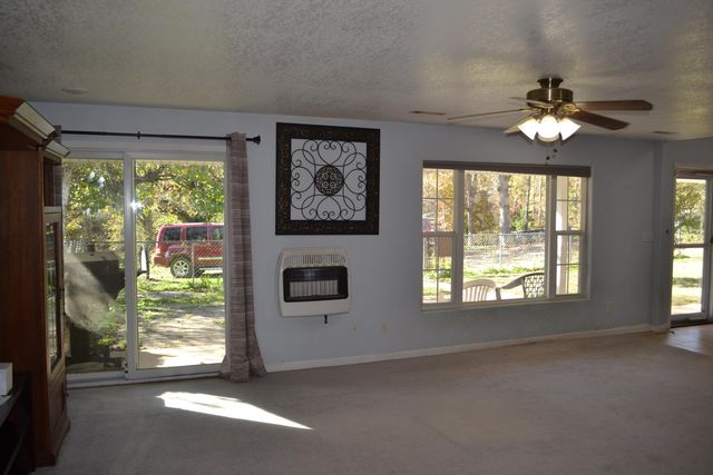 33202 Missouri State Highway East 14, Ava, MO 65608