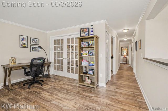 37860 Jefferson Avenue, Harrison Twp, MI 48045