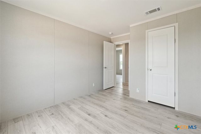 1287 County Road 402, Flatonia, TX 78941