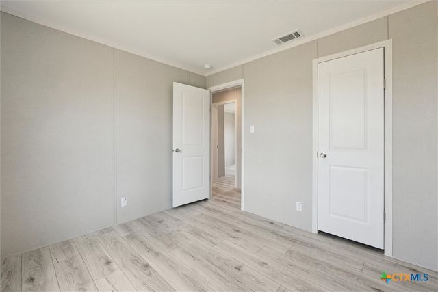 1287 County Road 402, Flatonia, TX 78941