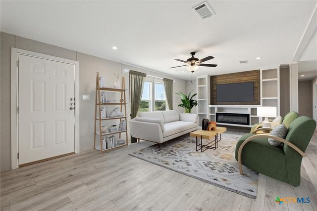 1287 County Road 402, Flatonia, TX 78941