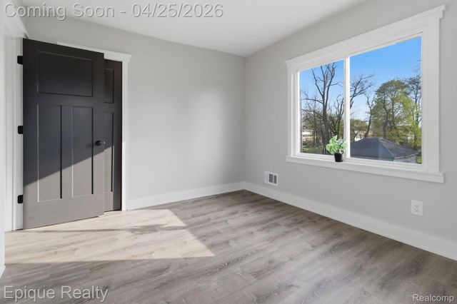 6195 16th Street, Detroit, MI 48208