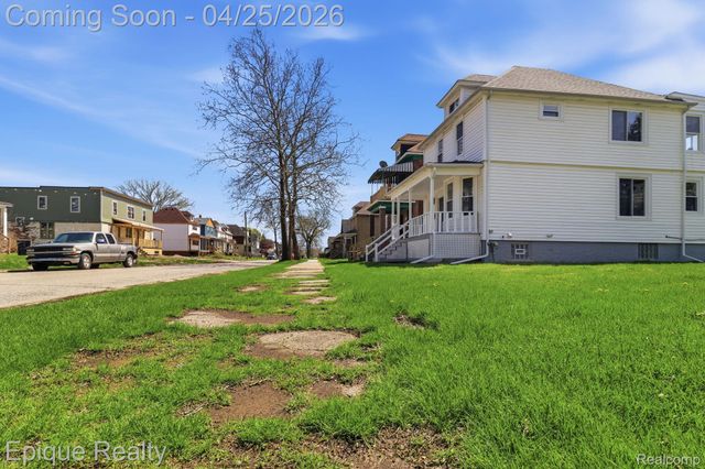 6195 16th Street, Detroit, MI 48208