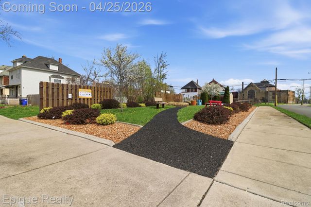 6195 16th Street, Detroit, MI 48208