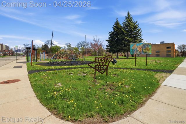 6195 16th Street, Detroit, MI 48208