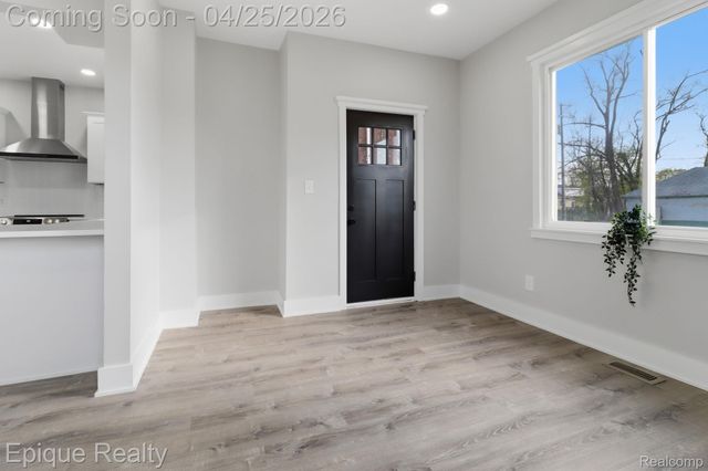 6195 16th Street, Detroit, MI 48208