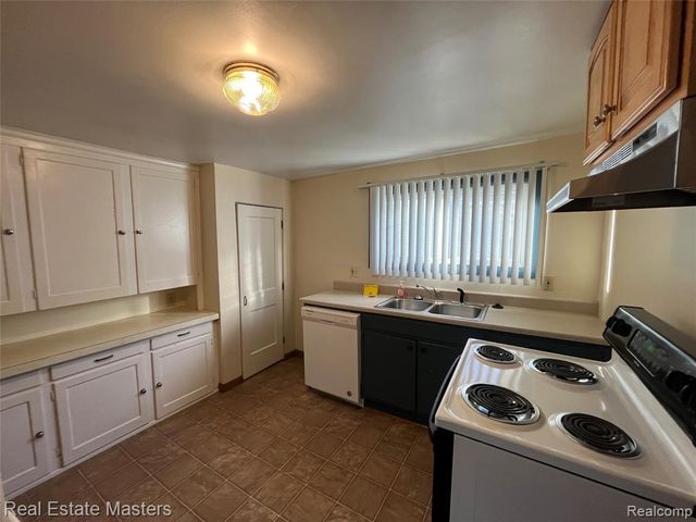 1523 Elk Street, Port Huron, MI 48060