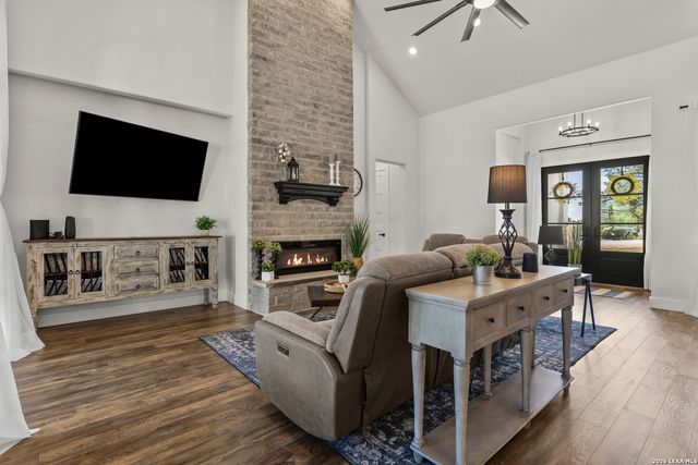 227 PARADISE HLS, New Braunfels, TX 78132