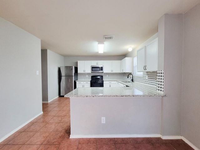 16306 Kendons Way Lane, Cypress, TX 77429