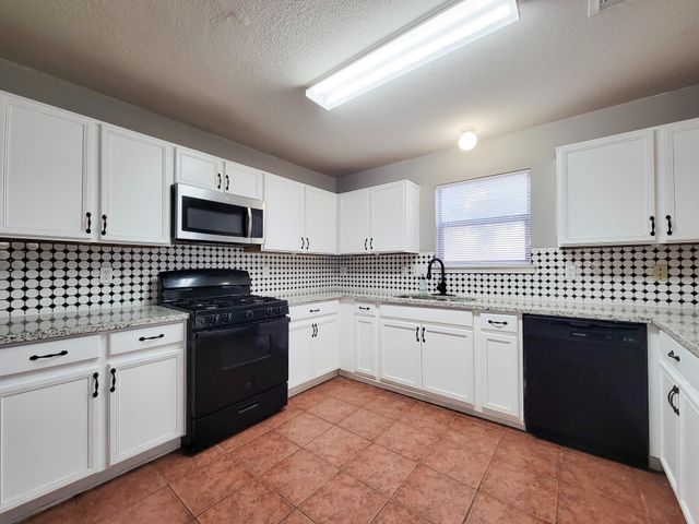 16306 Kendons Way Lane, Cypress, TX 77429