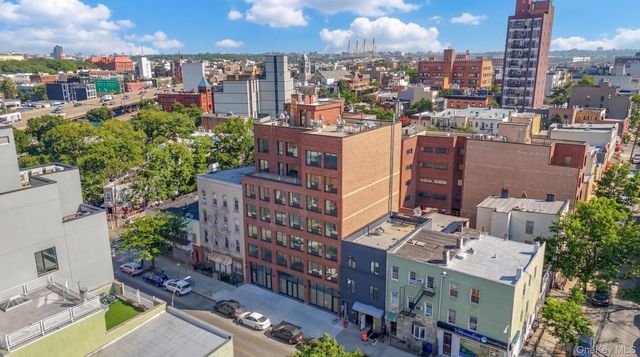 444 Graham Avenue 2i, Brooklyn, NY 11211