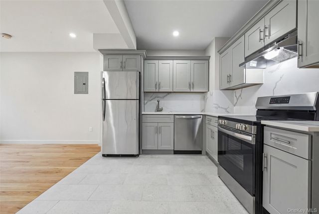 444 Graham Avenue 2i, Brooklyn, NY 11211