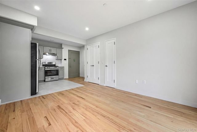444 Graham Avenue 2i, Brooklyn, NY 11211