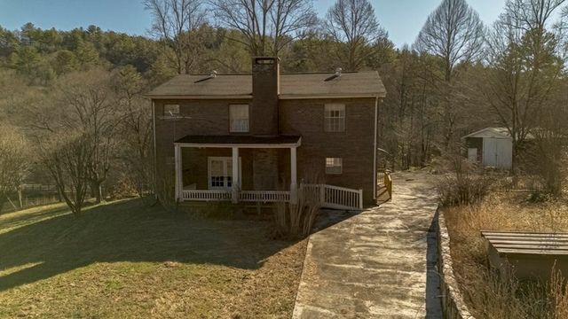 200 Mt. Liberty, Mccaysville, GA 30555