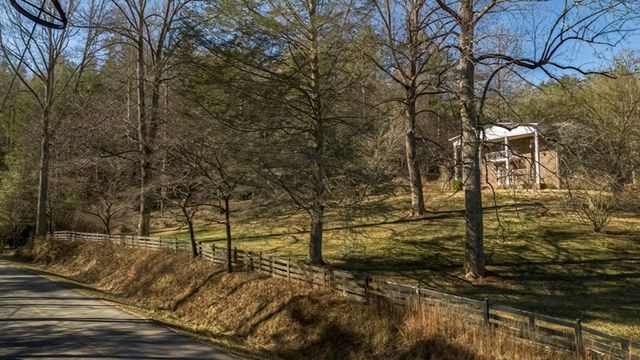 200 Mt. Liberty, Mccaysville, GA 30555