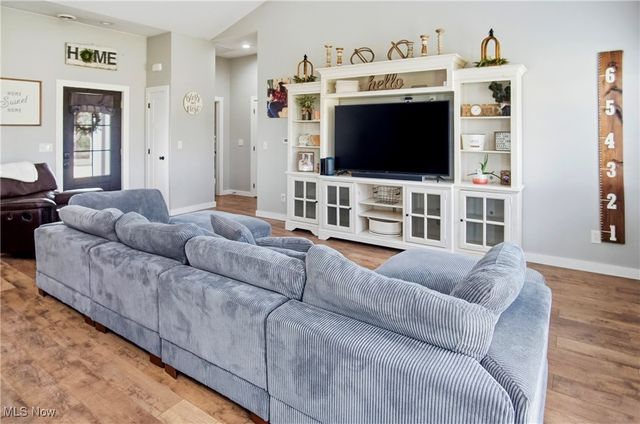 6100 Arnies Drive, Nashport, OH 43830