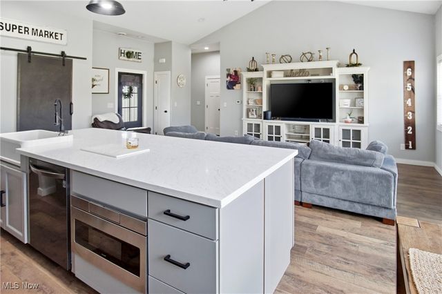 6100 Arnies Drive, Nashport, OH 43830