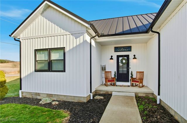 6100 Arnies Drive, Nashport, OH 43830