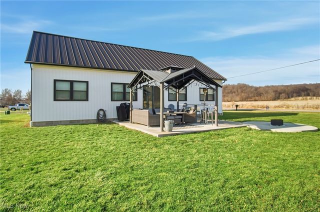 6100 Arnies Drive, Nashport, OH 43830