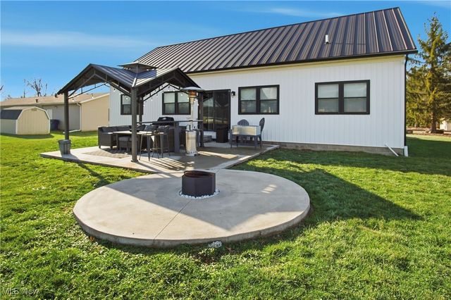 6100 Arnies Drive, Nashport, OH 43830