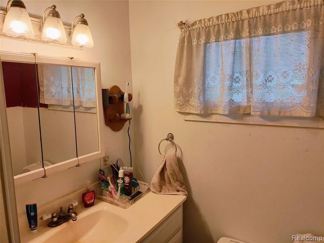3310 E Pierson Road, Flint, MI 48506