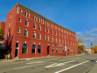 1590 California Street, Suite B, Redding, CA 96001