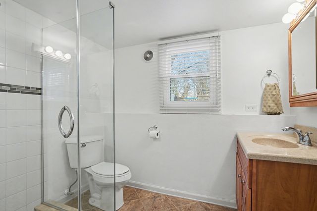 1214 Woodland Court, Joliet, IL 60436