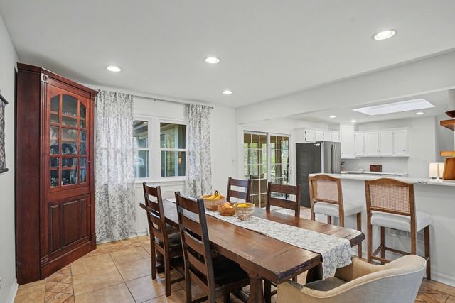 1214 Woodland Court, Joliet, IL 60436