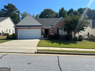 954 Village View Circle, Loganville, GA 30052