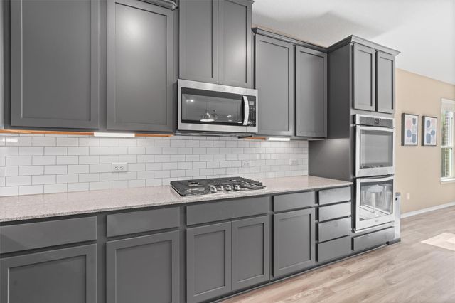 1029 Plano LN, Leander, TX 78641