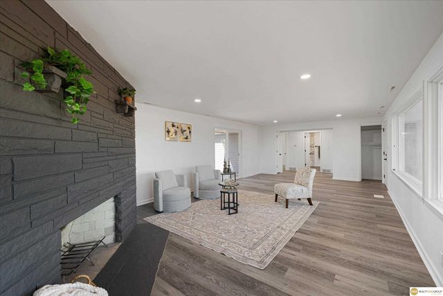 12812 Q Street, Omaha, NE 68137
