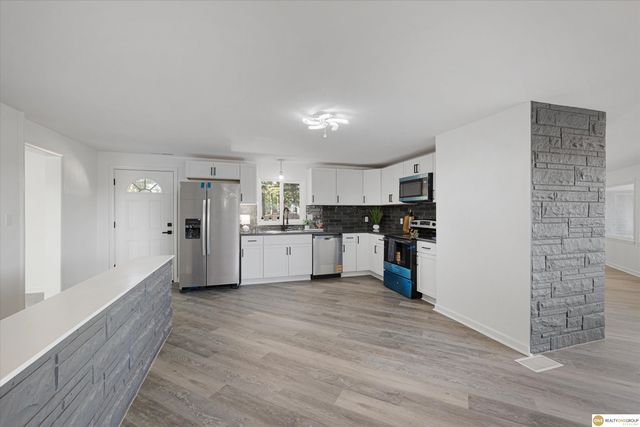 12812 Q Street, Omaha, NE 68137