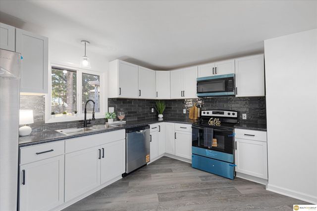 12812 Q Street, Omaha, NE 68137