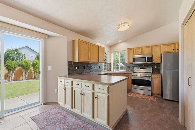1224 N Stevenson Rd, Liberty Lake, WA 99019