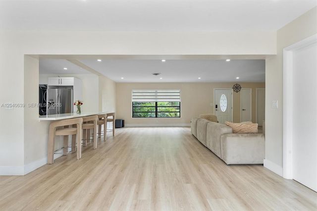 885 Azalea Court, Plantation, FL 33317