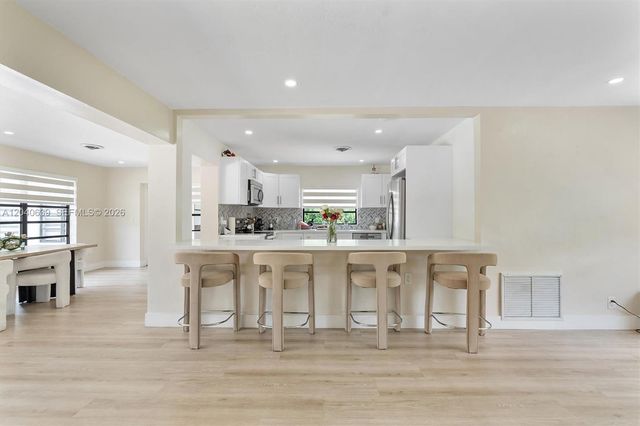 885 Azalea Court, Plantation, FL 33317