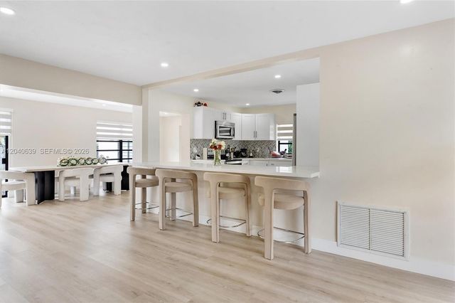 885 Azalea Court, Plantation, FL 33317