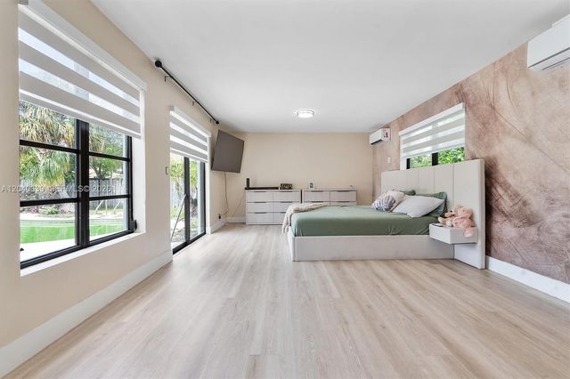 885 Azalea Court, Plantation, FL 33317