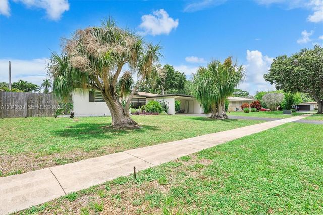 885 Azalea Court, Plantation, FL 33317