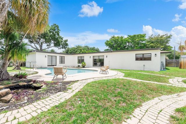 885 Azalea Court, Plantation, FL 33317