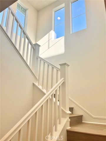 325 S Nevada Avenue, Ventura, CA 93004