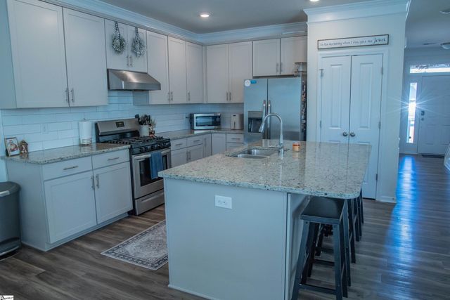 504 Slate Court, Easley, SC 29642