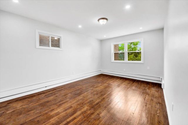932 E 225th Street, Bronx, NY 10466