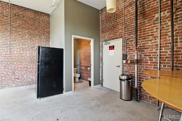 1627 Locust Street 202, St Louis, MO 63103
