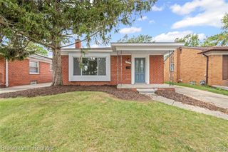 9025 Appleton, Redford, MI 48239