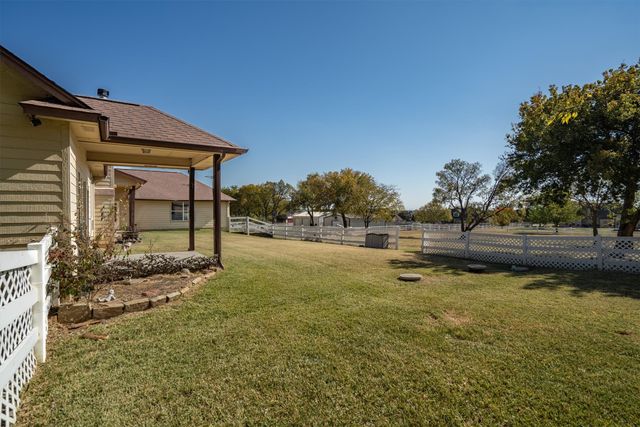 317 Lonesome Star Trail, Haslet, TX 76052
