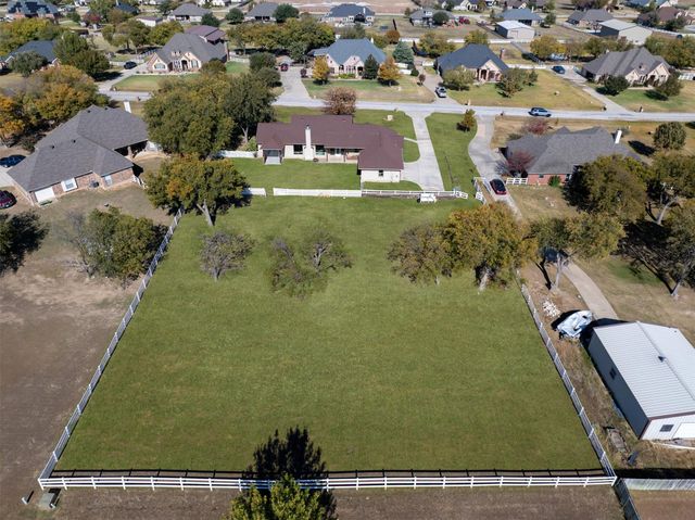 317 Lonesome Star Trail, Haslet, TX 76052